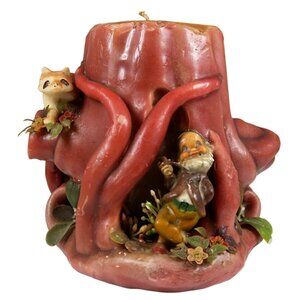 Vintage Tree Stump Candle – Gnome & Raccoon Scene, 1970s Boho Cottagecore Decor